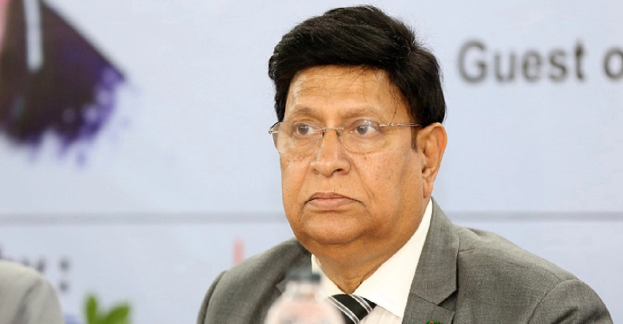 সংহতি প্রকাশে আমিরাত সফরে গেলেন পররাষ্ট্রমন্ত্রী