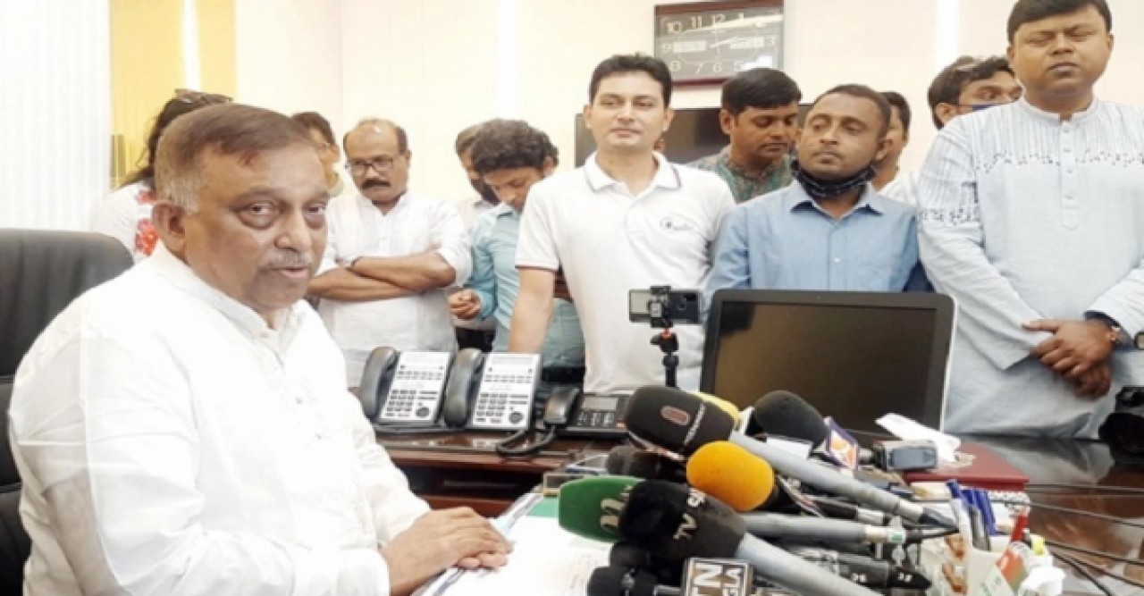 হাজী সেলিম আইন মেনেই বিদেশে যাওয়া-আসা করেছেন: স্বরাষ্ট্রমন্ত্রী