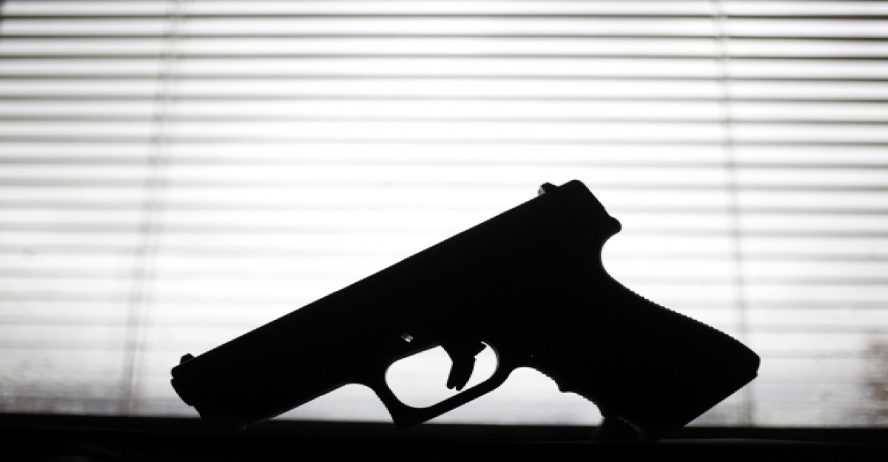 অবুঝ শিশুর গুলিতে প্রাণ গেল বাবার